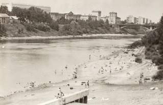 Пляж на берегу Двины