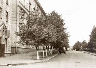 угол Кирова и Ильинского