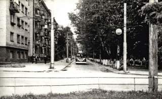 Троллейбус на ул.Б.Хмельницкого