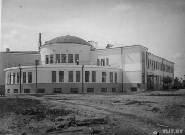 Клуб швейной фабрики «Знамя индустриализации»