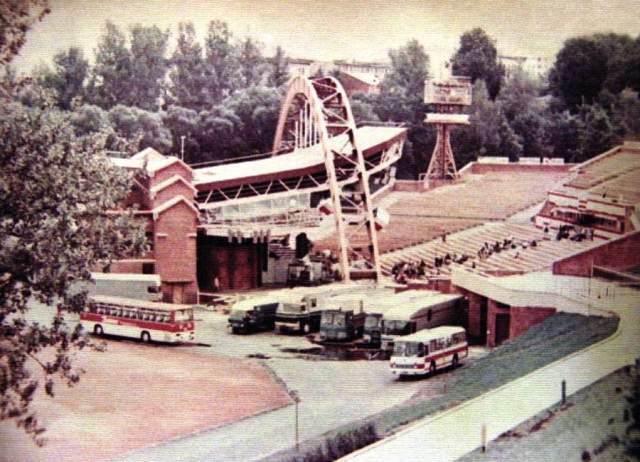 Новенький амфитеатр