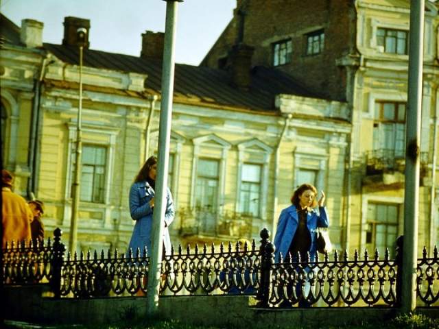 Вид снизу на пл.Свободы