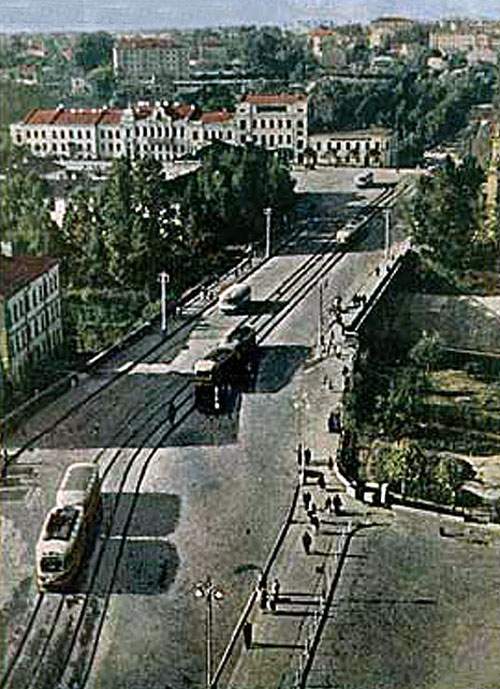 ул.Ленина, вид на площадь Свободы