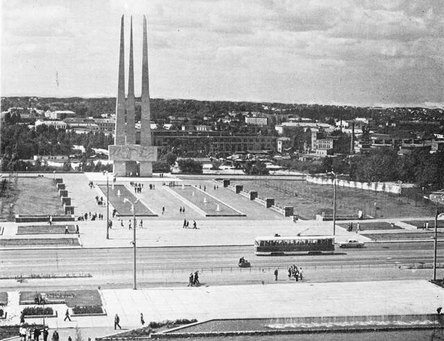 Площадь Победы